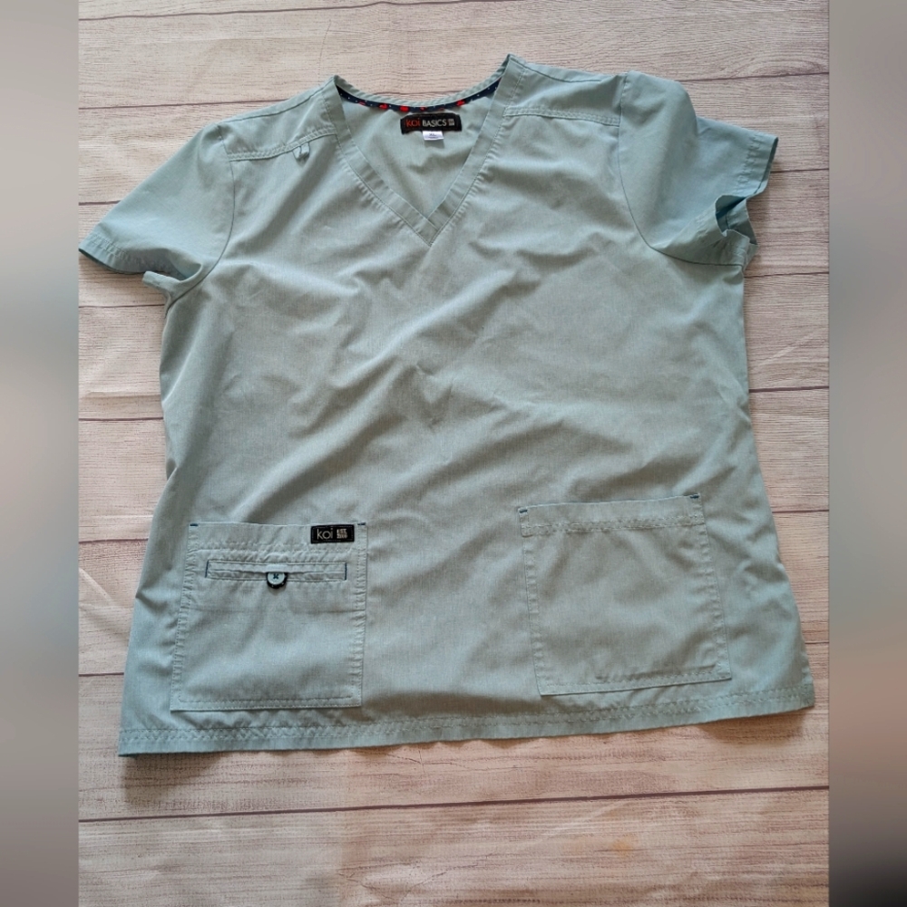 Koi Basics Women's Light Green Scrub Top. Size XL